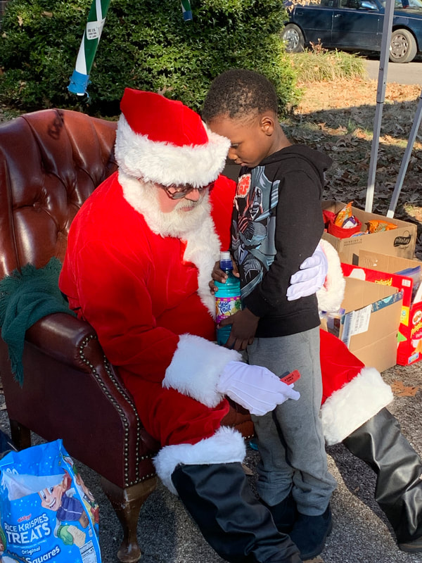 How amazing to have Santa Claus pray for the kids of our community. It is the best gift we can give.
